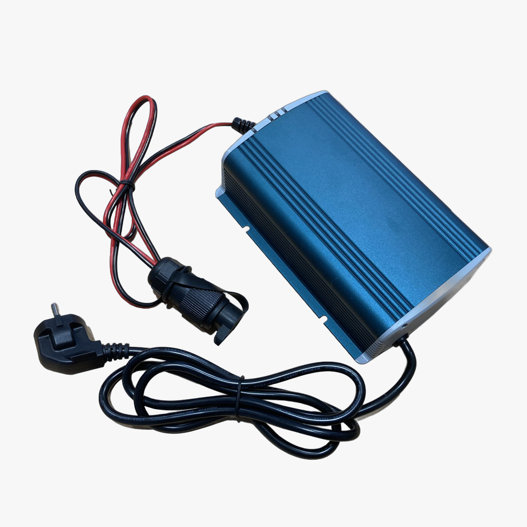 Acculader incl. gemonteerde stekker 50150085